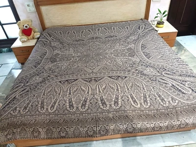 JAMAVAR Kashmiri woven Warm Jacquard Bedspread 100% Cashmere Paisley ROYAL UNIQ - Image 1 of 4