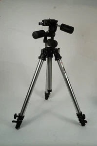 Bogen 3001 Professional Tripod with 3030 Tripod Head - Picture 1 of 6