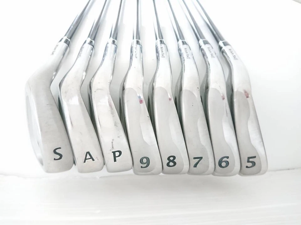 Wilson LH Iron Set STAFF TAB III 5-9,P,A,S Graphite Flex R Left Handed STORE - Image 1 of 4