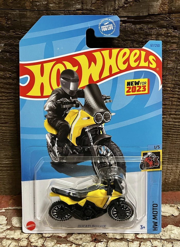 Hot Wheels Amarillo Ducati DesertX, HW: Moto, (1/5) 1:64 Die Cast Moto Foto 1 de 3