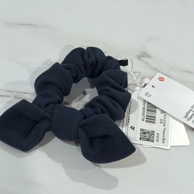 LULULEMON Uplifting Scrunchie Fleece Bow – Shale Blue 💙 NWT - Image 1 of 2