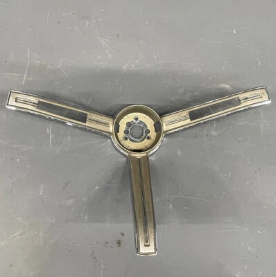 1967 Chevy Camaro Impala SS Deluxe volante buzina botão anel central 67 OE - Imagem 1 de 4