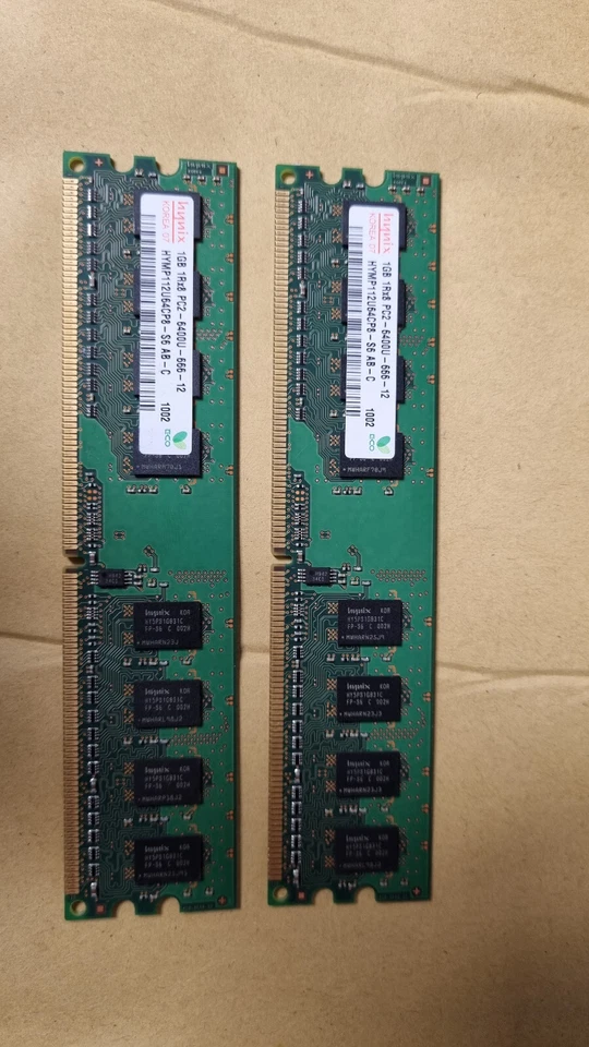 2x Hynix 1GB 1Rx8 PC2-6400U 800MHz, 1.8V, 240-Pin DIMM DDR2 Desktop PC Memory - Image 1 of 1