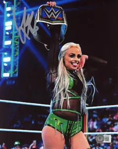 LIV MORGAN SIGNIERT 8x10 FOTO ROYAL RUMBLE SMACKDOWN RAW WWE SEXY HOT BECKETT BAS - Bild 1 von 2