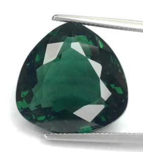 36.27Ct Green Tourmaline Hydrothermal Quartz | Synthetic | 21.80mm - Picture 1 of 3