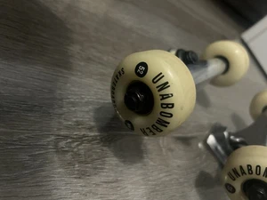 Unabomber 52mm Skateboard Rollen mit unabhängigen Trucks - Bild 1 von 10