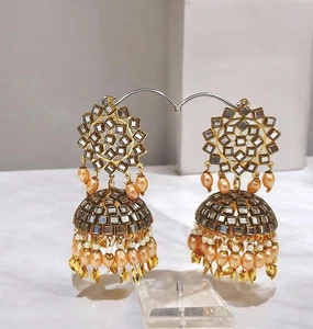 Indische Jumbo Jhumka Stil Premium Kundan zeremonielle Ohrringe. - Bild 1 von 2