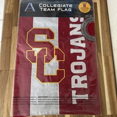 USC Flag 12.5x18” - Image 1 of 2
