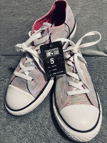 Scarpe stringate nuove con etichette Converse One Star OX taglia 5 scintillanti arcobaleno 643831 piedi