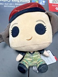 Funko Plush: Stranger Things Season 4 – Hunter Robin (17 cm) Nuovo - Imagen 1 de 2