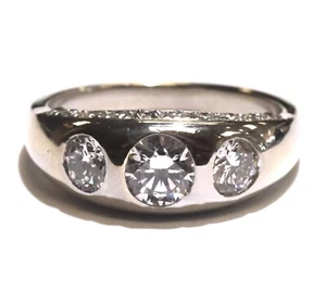 Anillo de compromiso de diamantes naturales con bisel de 3 piedras de oro blanco de 18 quilates banda 1,33 quilates 7,8 g - Imagen 1 de 10