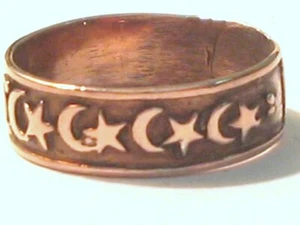 Triple Gold Plated Sterling Moon Stars 6mm Wedding Friends Ring 2.2 gms Sz 8.5  - Picture 1 of 4