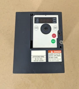 Unidad de velocidad variable TELEMECANIQUE Altivar ATV312HU15N4 V5.1 IE54 1.5 kW/2 HP - Imagen 1 de 8