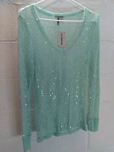 New BKE Buckle Turquoise Blue Shirt Size Medium Yucca with Sequins V-Neck - Picture 1 of 4