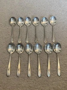 International Silver Holmes & Tuttle Meadow Flower -  12 Soup Spoons Silverplate - Picture 1 of 4