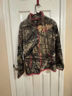 Women’s Mossy Oak Jacket Size Small On Good Condition Used - Image 1 of 3