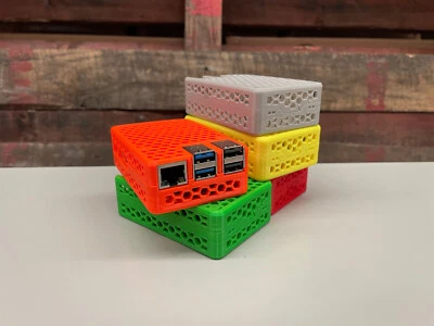 Raspberry Pi 5 HoneyComb Case - Solid, compatible with the original cooling fan - Image 1 of 4