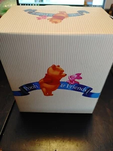 Disney Pooh and Friends ""A New Friend. How Nice"" Figura 11F 300060 - Imagen 1 de 4