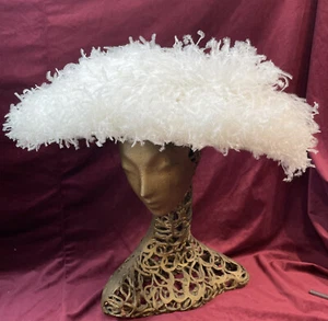 Vintage Saucer Hat Off White Wool White Ostrich New Look tilt 50s 40s new look - Picture 1 of 8
