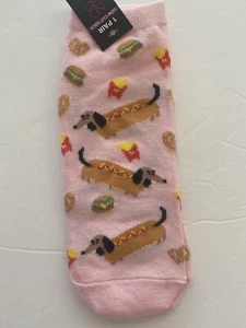 New Women’s Dachshund Socks Pink Hot Dogs Low Cut Fit Shoe Sizes 4-10 Doxie Dog - Picture 1 of 3