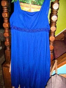 NUEVO CON ETIQUETAS JESSICA HOWARD VESTIDO DE NOCHE REAL SIN MANGAS CON CUENTAS - TALLA 16 - Imagen 1 de 3