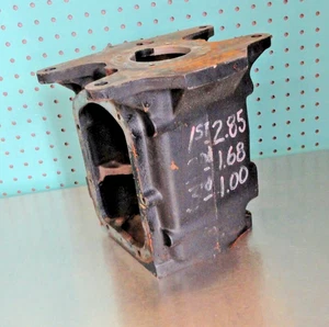 Vintage Chevy 3-Speed Saginaw Transmission Main Case 6273245 Cracked Ears 1.68 - Bild 1 von 23