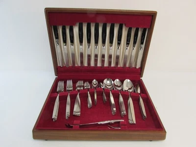 (ref1N ) 74 Piece Community Stainless Steel Cutlery Set Canteen Sets of 6 - Image 1 of 4