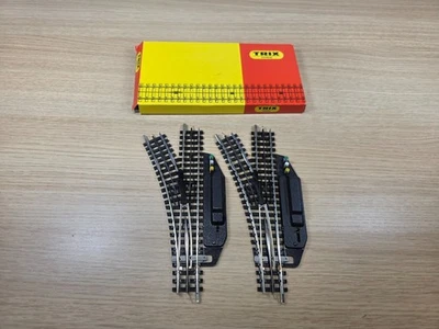Trix Express H0  4362 - 2 x Elektrische  Weiche links - Sehr Gut - Bild 1 von 4
