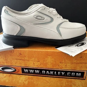 Nuove con scatola Oakley Daisy Cutter scarpe da golf in pelle sneakers resistenti all'acqua 5 bianche blu - Foto 1 di 11