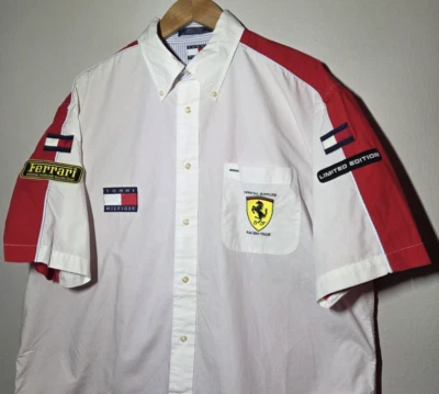 Coche deportivo vintage Tommy Hilfiger Ferrari bandera carreras logotipo años 90 Y2K EE. UU. talla grande Foto 1 de 4