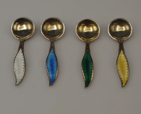 OTTAR HVAL NORWAY ENAMEL STERLING SILVER LOT OF 4 SALT SPOONS VINTAGE Cover