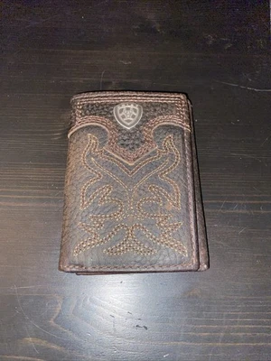 Cartera de rodeo de cuero marrón Ariat para hombre Foto 1 de 4