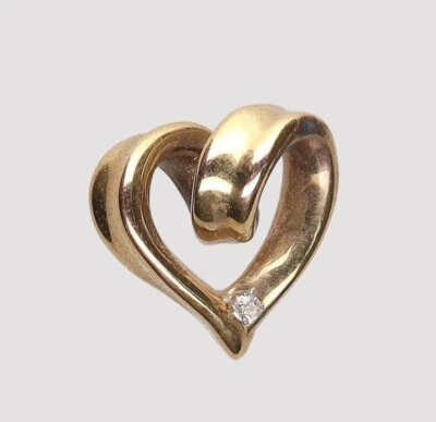 Colgante de corazón abierto Estate de oro amarillo macizo de 12K con acento de espinela blanca 0,54 g Foto 1 de 4