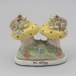 Signed Basil Matthews Frogs on Mushroom Model Figure Ornament Miniature Small - Picture 1 of 15