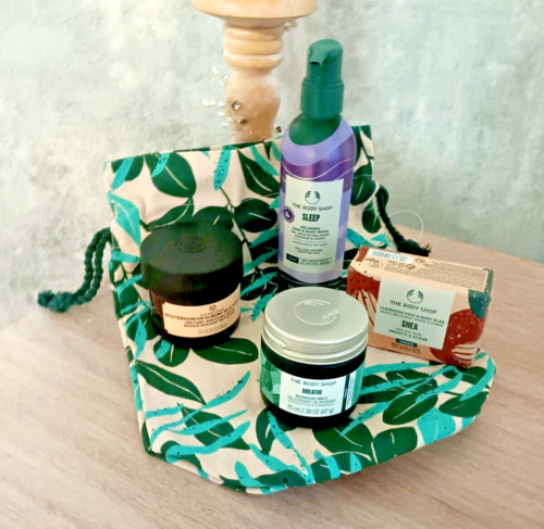 The Body Shop Relax & Recharge Collection- 4 Piece Set & Pouch -Worth £64