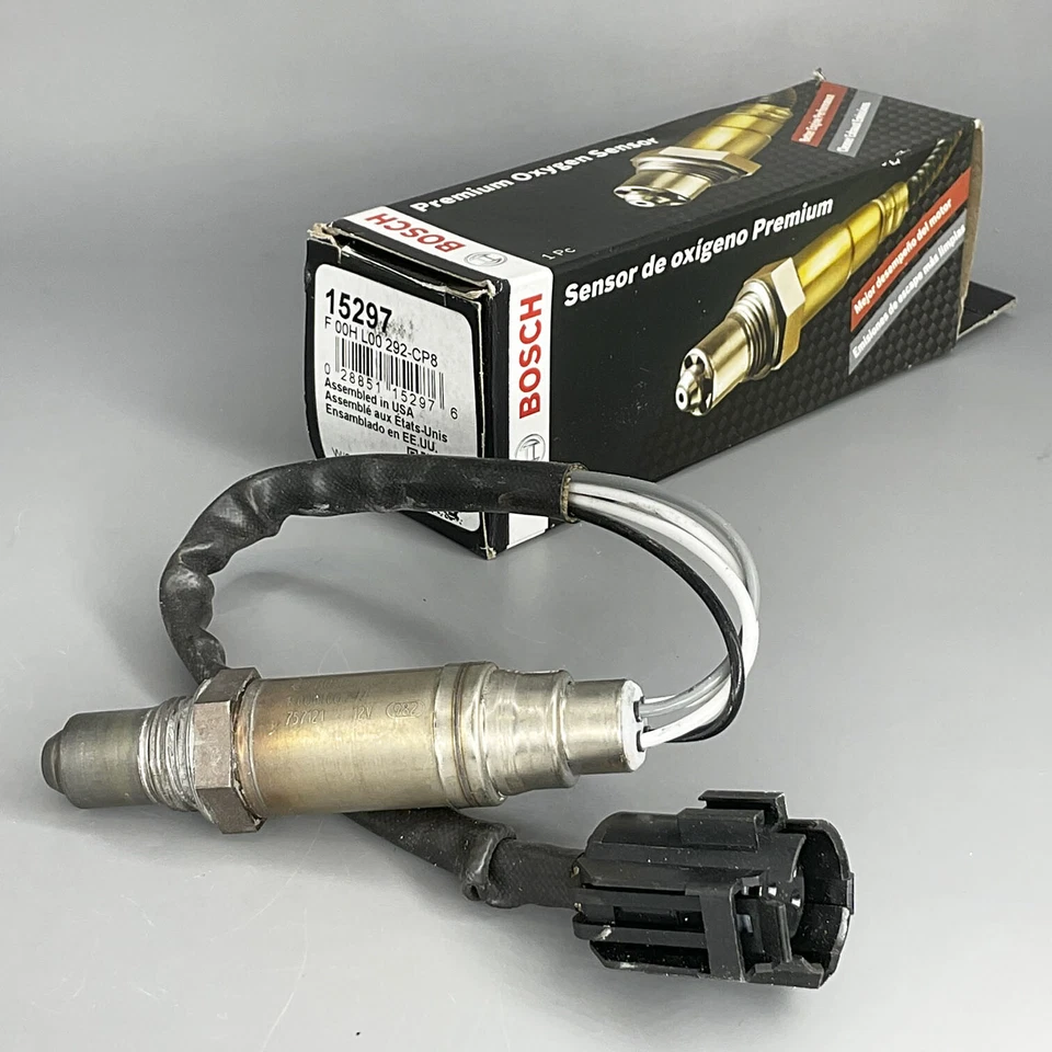 Sensor de oxigênio OE Bosch O2 15297 downstream para 2001 2002 Dodge Stratus 2.4L - Imagem 1 de 4