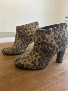 Sam & Libby Boots Selena Leopard Print Suede Ankle Booties Womens Size 9 - Picture 1 of 3