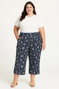 Caslon XL Navy White Floral Linen Blend Capri Pants - Picture 1 of 12