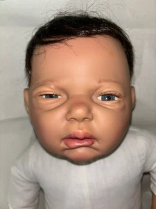Realistico Reborn Baby 18" Panno Alto Peso Corpo Capelli Scuri 2006 AEL - Foto 1 di 15