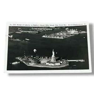 Postal RPPC Estatua de la Libertad Bedloes Island Ellis Island NY Bay c1946 D4 - Imagen 1 de 2
