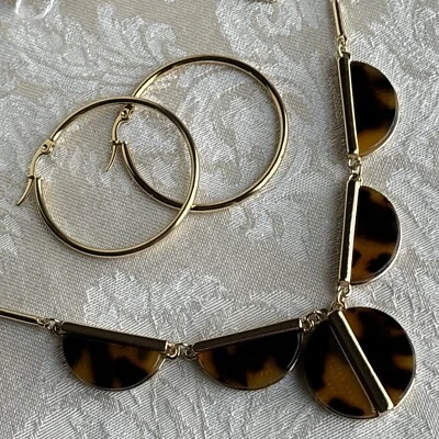 Collar Park Lane Macchiato Tono Dorado Tortuga Acrílico Superposición Firmado y Bonus Foto 1 de 4