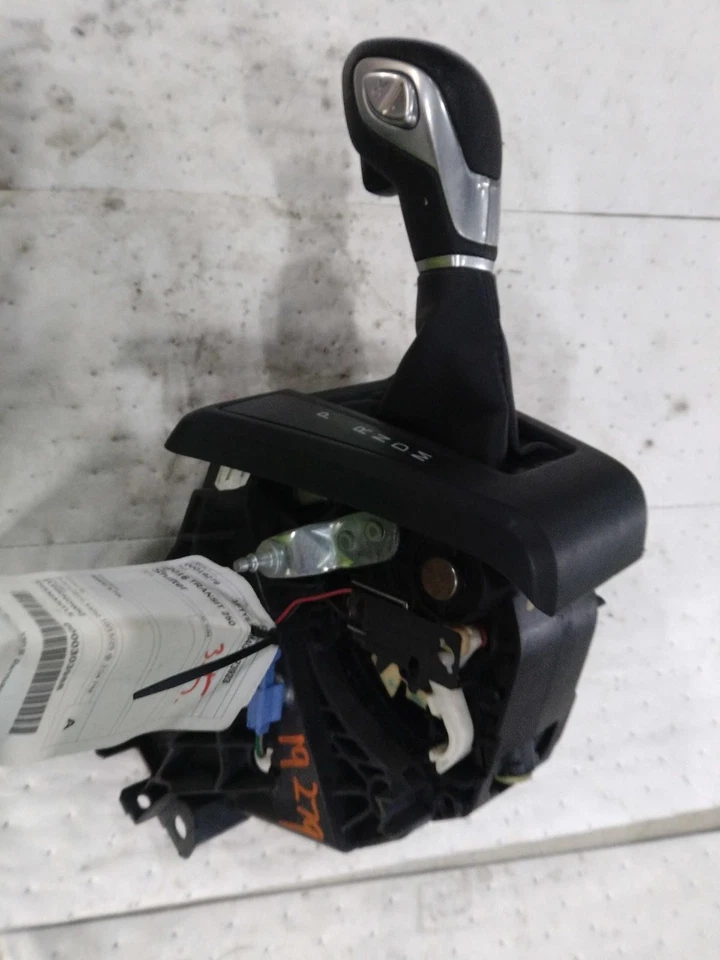 Conjunto de palanca de cambios de transmisión automática usado se adapta a: Ford Transit 150 gr 2016 Foto 1 de 4