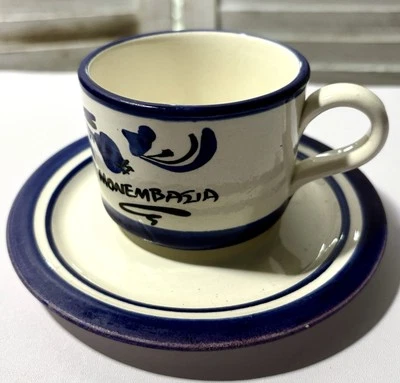 Taza y platillo de cerámica hechos a mano azul y blanco Monemvasía Grecia de colección café té Foto 1 de 4