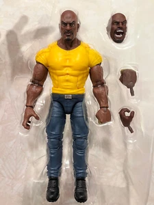 Figurine Marvel Legends Luke Cage du lot de 2 - Photo 1/1
