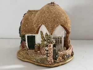 Vintage LILLIPUT LANE~Lilac Lodge~L2090  1997 Collectible Figurine - Picture 1 of 6