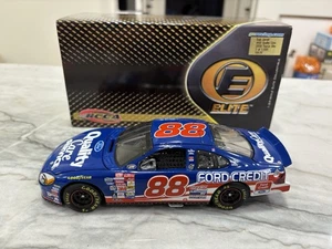 Dale Jarrett 2000 QC Quality Care Elite Nascar 1/24 Diecast Action Ford Taurus - Bild 1 von 6