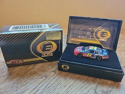 Jeff Gordon #24 Dupont 2002 Monte Carlo Elite 1 de 2.160 Elite escala 1:64 Foto 1 de 4