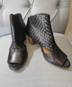 PATRICIA NASH BLACK OPEN TOE BOOTIE 9.5 - Picture 1 of 6