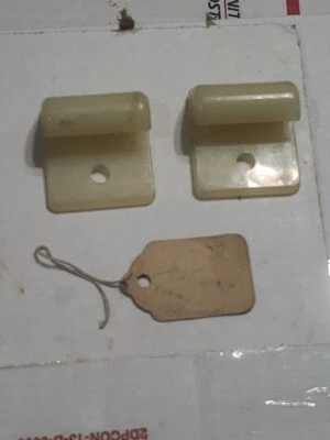 NOS VINTAGE SUN VISOR RETAINER PLASTIC CLIPS 2905444 - Image 1 of 4