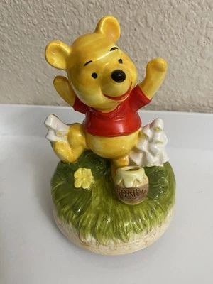 VINTAGE WALT DISNEY PRODUCTIONS JAPAN WINNIE THE POOH MUSICAL FIGURINE MUSIC BOX - Image 1 of 4